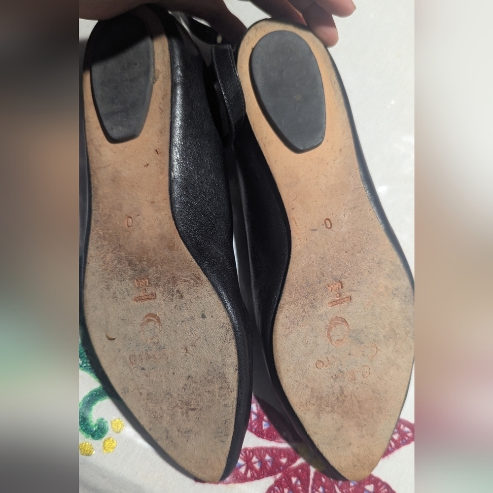 Calle en Cordero Women's Black Leather Flats - Picture 3 of 5